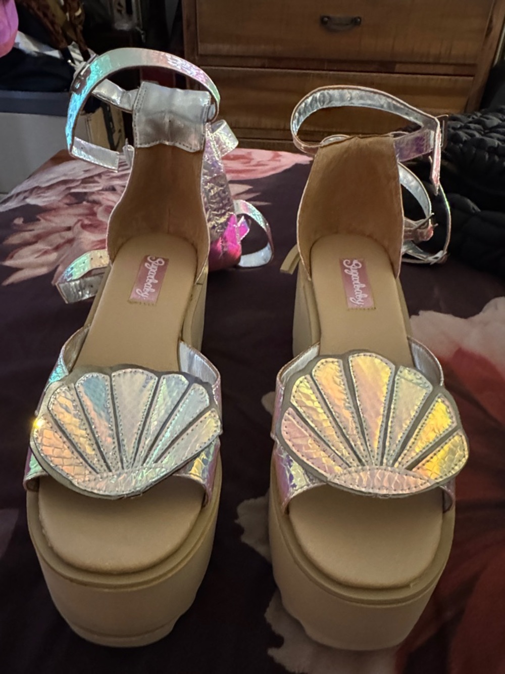SugarBaby Glam Shell Holographic Platform Sandals - Iridescent Pink